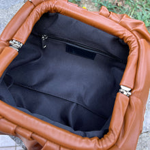 Charger l'image dans la galerie, POUCH BAG