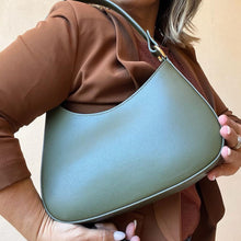 Carica l'immagine nel visualizzatore di Gallery, CLOE