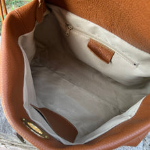 Cargar imagen en el visor de la galería, DAFNE