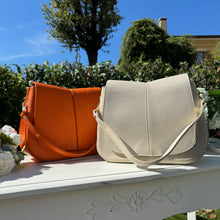 Carica l'immagine nel visualizzatore di Gallery, LOLA