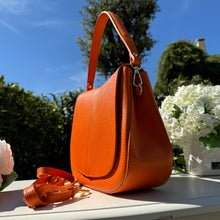 Carica l'immagine nel visualizzatore di Gallery, LOLA