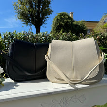 Carica l'immagine nel visualizzatore di Gallery, LOLA