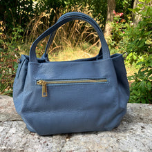 Carica l'immagine nel visualizzatore di Gallery, IVONNE