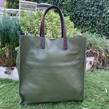 Carica l'immagine nel visualizzatore di Gallery, KIMBERLY