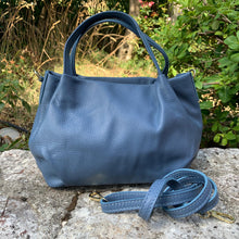 Carica l'immagine nel visualizzatore di Gallery, IVONNE