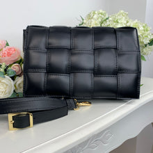 Lade das Bild in den Galerie-Viewer, Christelle