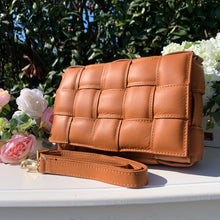 Lade das Bild in den Galerie-Viewer, Christelle