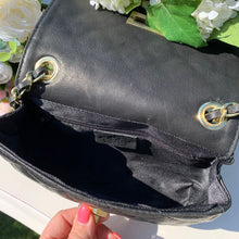 Carica l'immagine nel visualizzatore di Gallery, GAIA