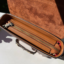 Carica l'immagine nel visualizzatore di Gallery, LILI