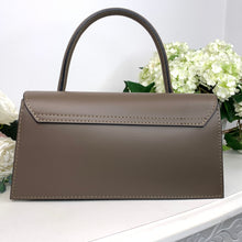 Carica l'immagine nel visualizzatore di Gallery, JACKIE