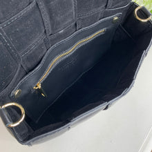 Lade das Bild in den Galerie-Viewer, Christelle