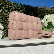 Lade das Bild in den Galerie-Viewer, Christelle