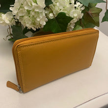 Cargar imagen en el visor de la galería, MINDY SENAPE