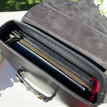 Carica l'immagine nel visualizzatore di Gallery, LILI