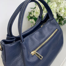 Carica l'immagine nel visualizzatore di Gallery, IVONNE