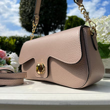 Carica l'immagine nel visualizzatore di Gallery, KIRA