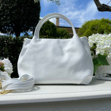 Carica l'immagine nel visualizzatore di Gallery, IVONNE