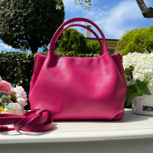 Carica l'immagine nel visualizzatore di Gallery, IVONNE