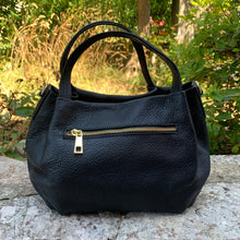 Carica l'immagine nel visualizzatore di Gallery, IVONNE