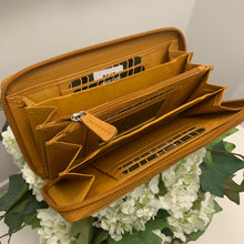 Cargar imagen en el visor de la galería, MINDY SENAPE