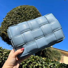 Lade das Bild in den Galerie-Viewer, Christelle