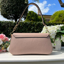 Carica l'immagine nel visualizzatore di Gallery, KIRA