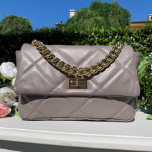 Load image into Gallery viewer, PENELOPE