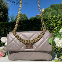 Load image into Gallery viewer, PENELOPE
